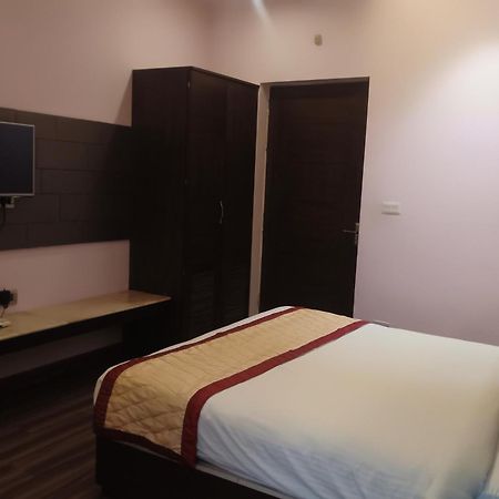 Hotel Rudra Vilas Agra  Buitenkant foto