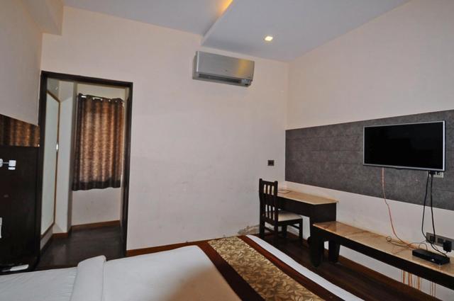 Hotel Rudra Vilas Agra  Buitenkant foto