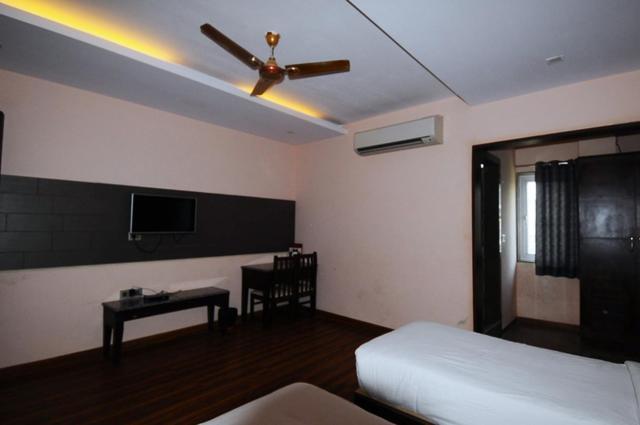Hotel Rudra Vilas Agra  Buitenkant foto