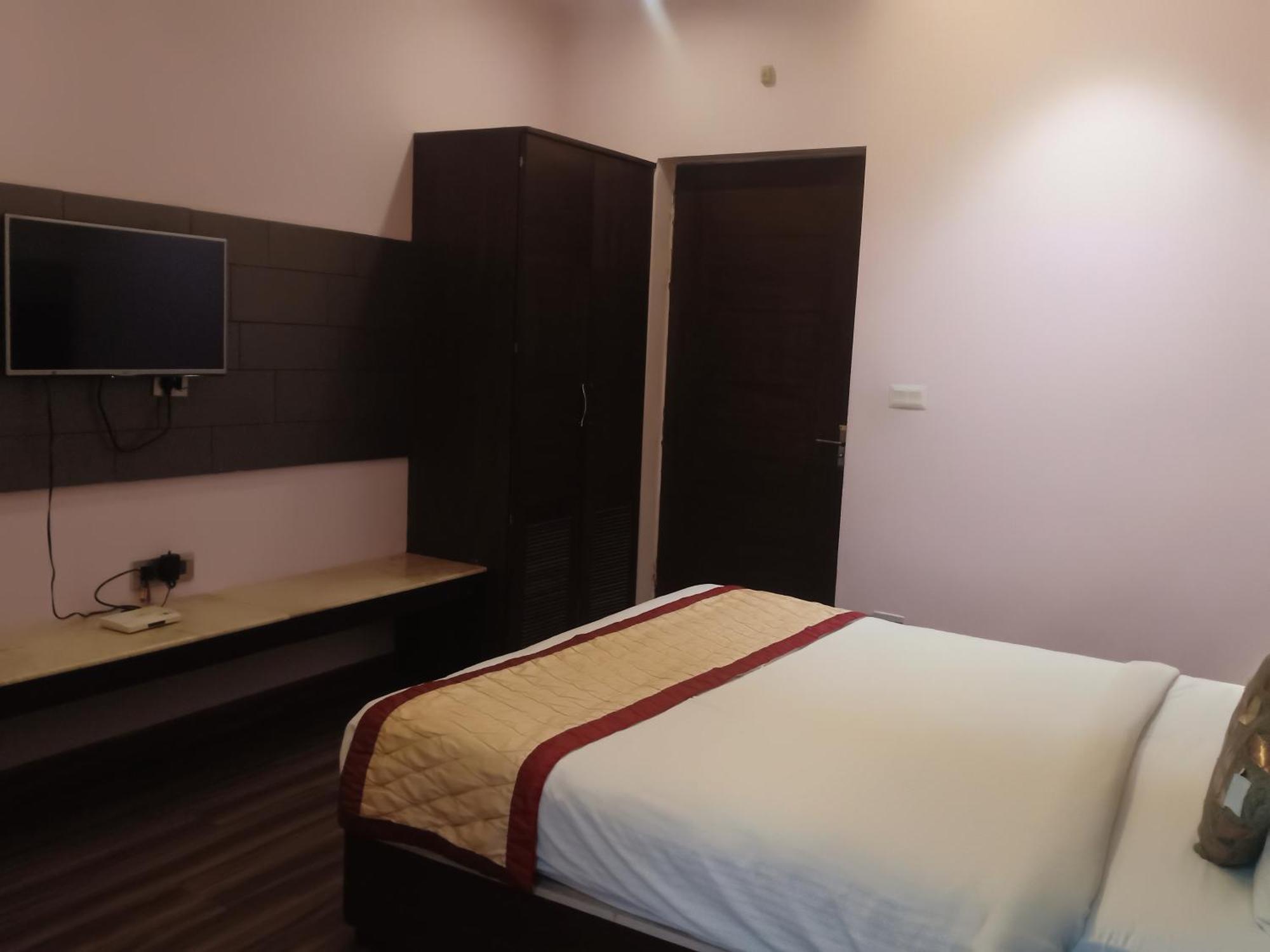 Hotel Rudra Vilas Agra  Buitenkant foto